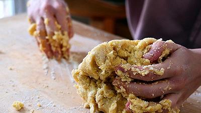 Preparate la pasta brisée