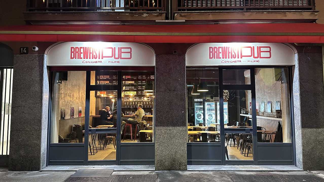 Brewfist apre in Conchetta a Milano: pub di birra artigianale con “Pugnette” e prezzi pop