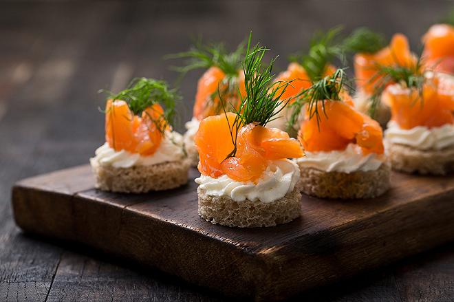 crostini al salmone