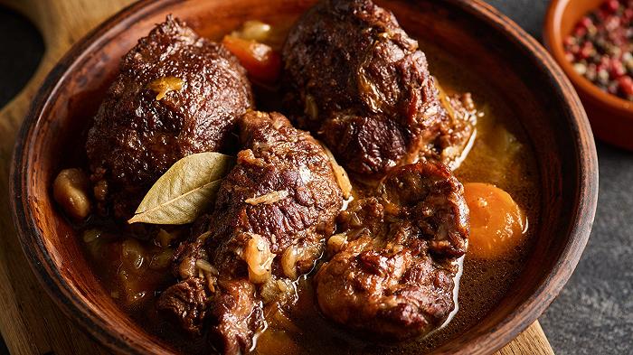 Guancia di maiale brasata, la ricetta morbida e saporita