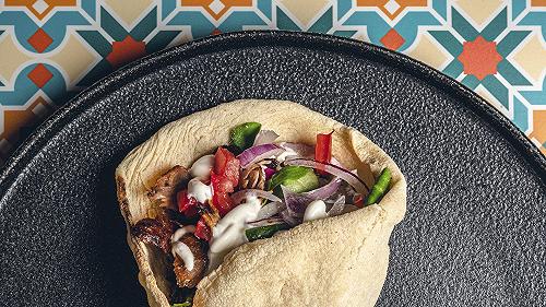 “Il kebab farà parte del Patrimonio della cucina italiana”: ha ragione Antonio Caprarica