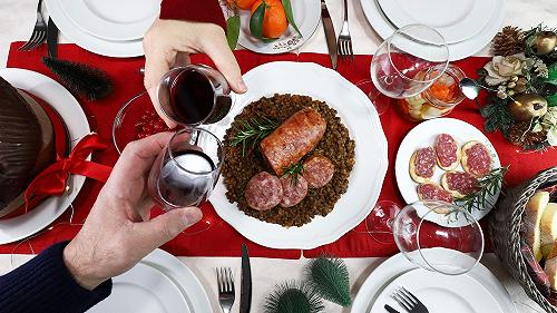 Come cucinare per le Feste con meno soldi dello scorso anno