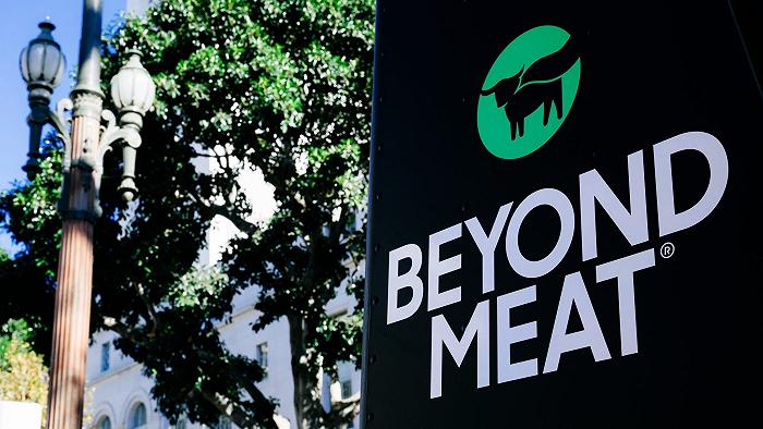 Tagli e licenziamenti nell’industria alimentare: il 2025 è stato un anno nero