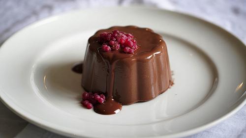 Bavarese al cioccolato, la variante golosa della ricetta classica