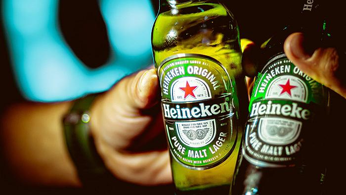 Il CEO di Heineken di dimette, e i mercati non la prendono bene
