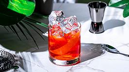 Le bevande “no alcol” sono l’anticamera dell’alcol? Secondo il Regno Unito sì.