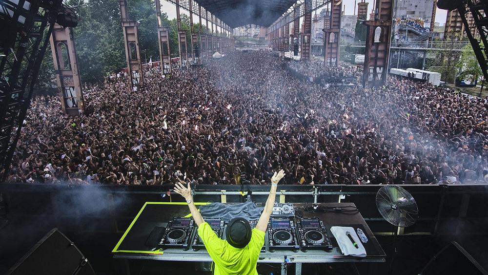 Riuscirà il Kappa FuturFestival a portare l’alta cucina al giovane popolo della tecnho?