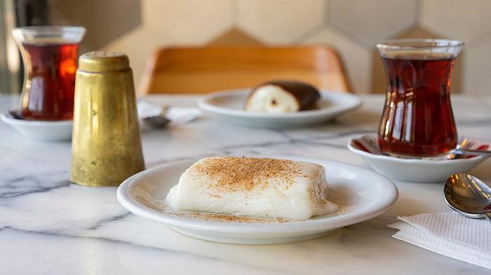 Tavuk Göğsü: com’è il dolce turco a base di petto di pollo