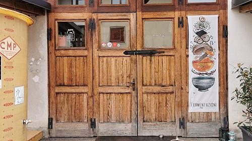 Fermentazioni: com’è mangiare in un’izakaya (nascosta) ai piedi delle Dolomiti Bellunesi