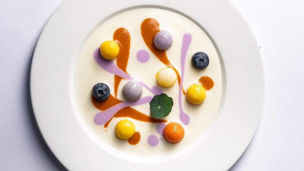 Quanto costa mangiare negli stellati di Milano? Si parte da 30 euro, che ci crediate o no