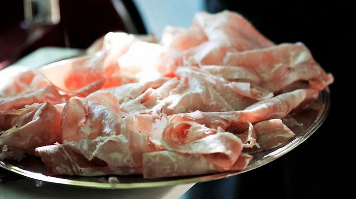 Distinti Salumi 2026 a Cagli: dal 22 al 22 maggio va in scena la norcineria che resiste