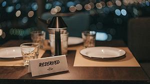 Adesso a New York si può prenotare un tavolo al ristorante per il 2046