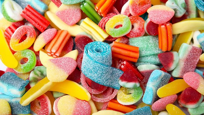 Tra polpette e pop corn, il mondo delle caramelle deve avere un problema