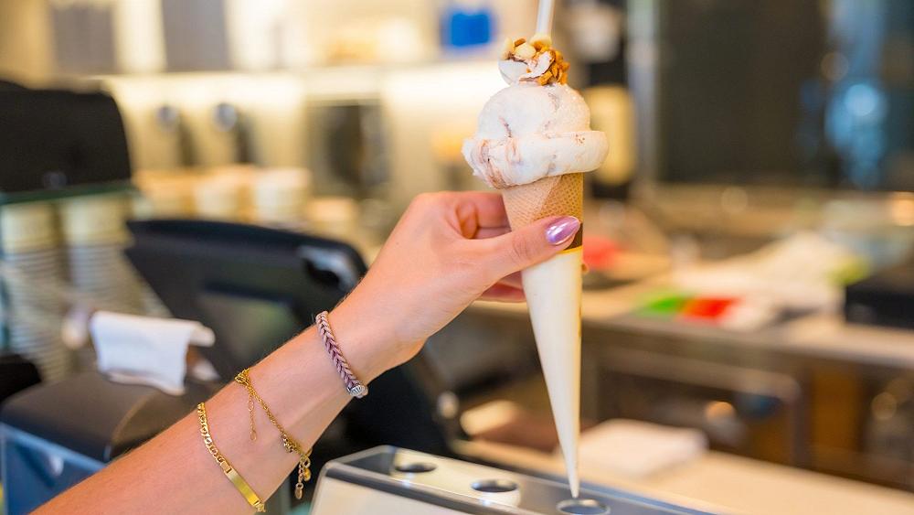 “Schiavi del gelato”: l’inchiesta che scuote le gelaterie italiane in Germania