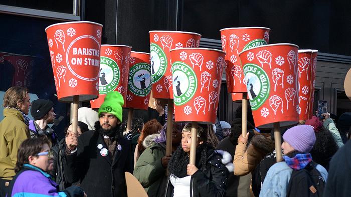 Le proteste dei dipendenti di Starbucks sono diventate un documentario con Susan Sarandon