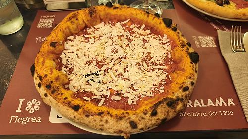 Flegrea compie 50 anni: com’è oggi la pizzeria che ha portato Napoli a Torino?