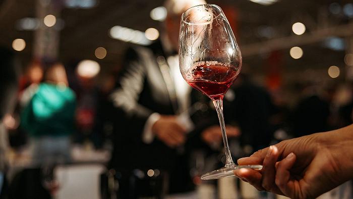 Slow Wine 2027 premia i migliori vini italiani, ma tra le righe racconta una crisi