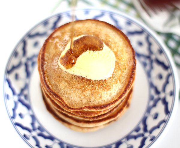 Pancakes e sciroppo d'acero Pancakes, sciroppo d'acero