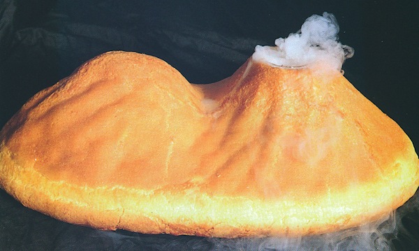 Il bellissimo babà Vesuvio