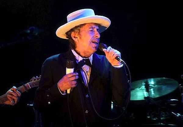 Enomaniaci di chiara fama: Bob Dylan in concerto a Barolo