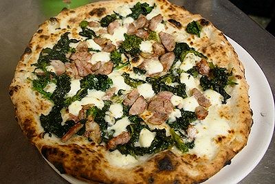La pizza salsiccia e friarelli di Di Matteo