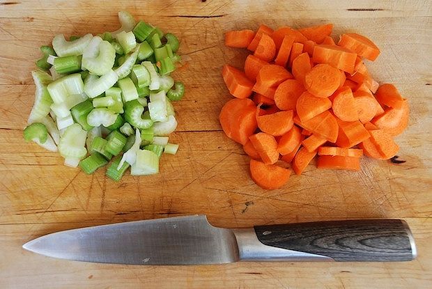 La preparazione del minestrone