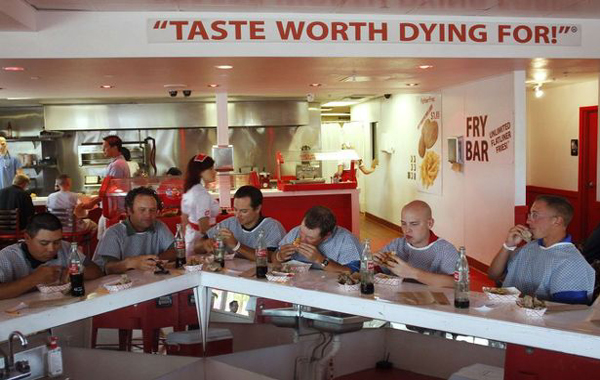 Il portavoce di Heart Attack Grill, ovvero Grigliata da infarto, muore toh… di infarto