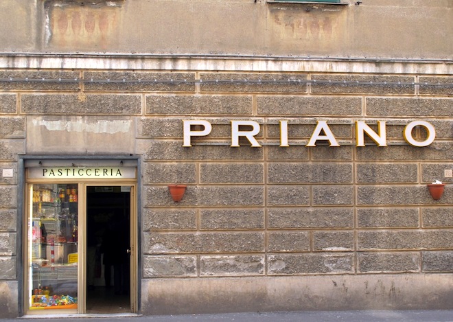 L'ingresso di Priano, a Voltri, Genova
