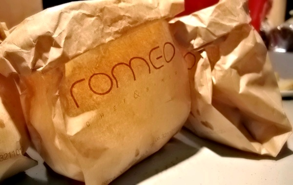 romeo, carta, pane