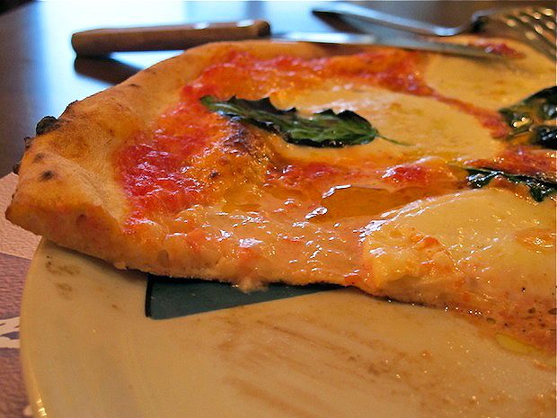 Cornicione cornicione della pizza