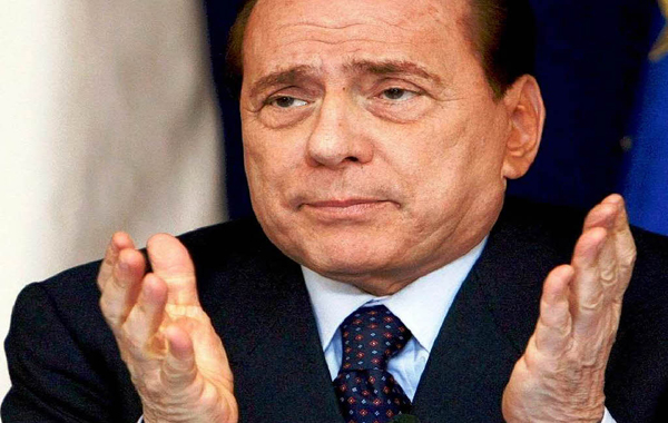 Berlusconi non si corrompe neanche con le sfogliatelle di Attanasio