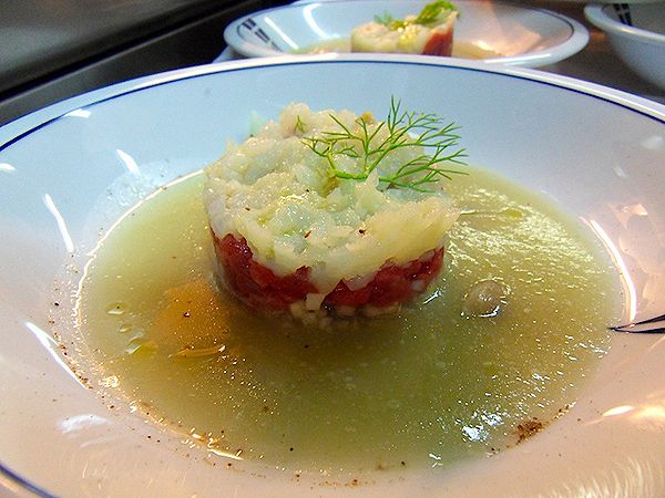 Tartare di manzo e baccalà su fonduta di finocchio e anice stellato di Marianna Vitale