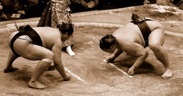 Lottatori di sumo