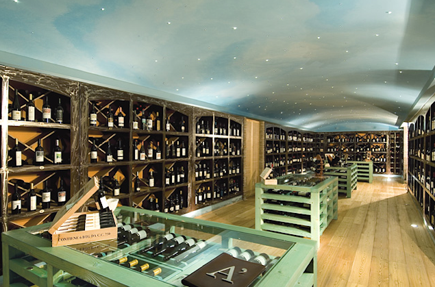 La cantina del ristorante Anteprima di Chiuduno (Bergamo)
