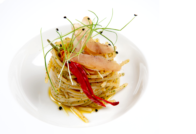 Spaghetti aglio olio peperoncino e bottarga di tonno
