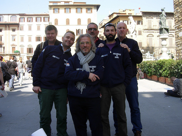 Ieri la partenza da Piazza della Signoria