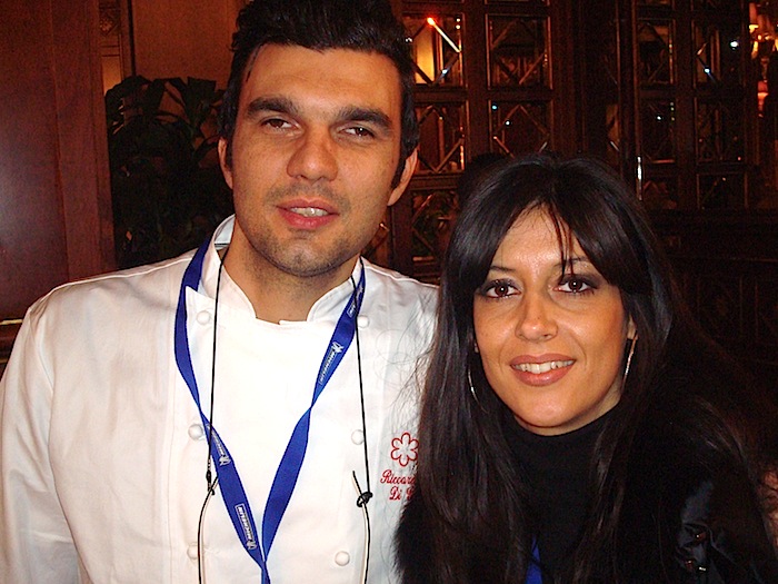 Riccardo Di Giacinto del ristorante All'Oro di Roma con accompagnatrice