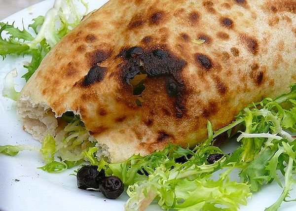 La pizza ripiena di scarola di Franco Pepe