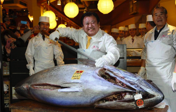 Chi è il giapponese che ha pagato 1,3 milioni di euro per un tonno rosso