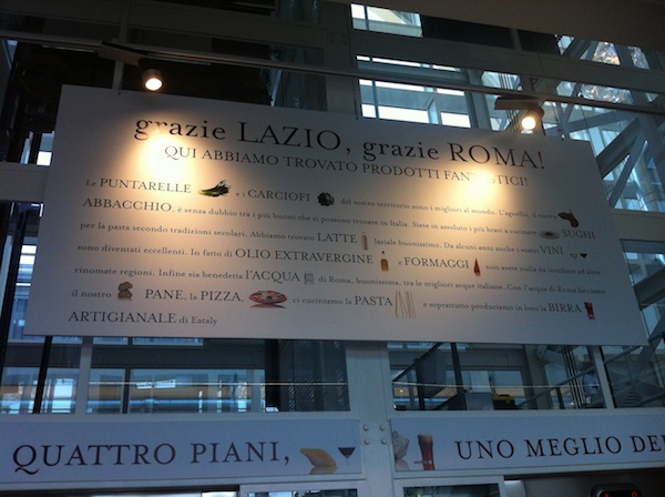 Cartelli Eataly Roma apre eataly roma, cartello, farinetti eataly roma