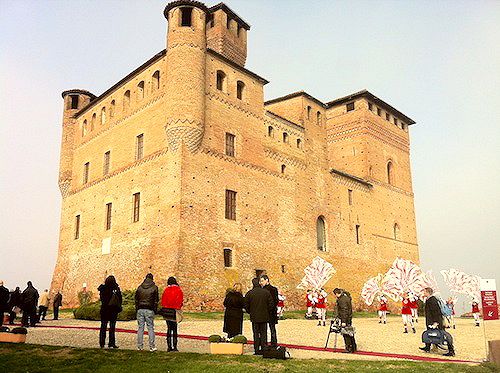 Castello di Grinzane