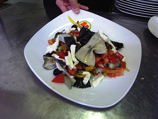 Le farfalle di grando duro e al nero di seppia