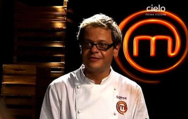 Dopo Masterchef, Spyros torna in tv con Help Kitchen