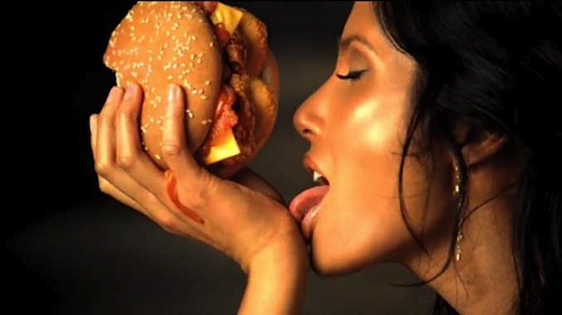 Padma nello spot di Carl's Jr