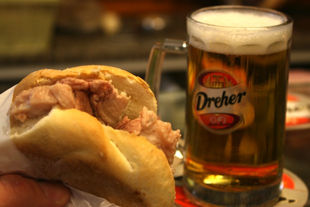 Un panino e una birra